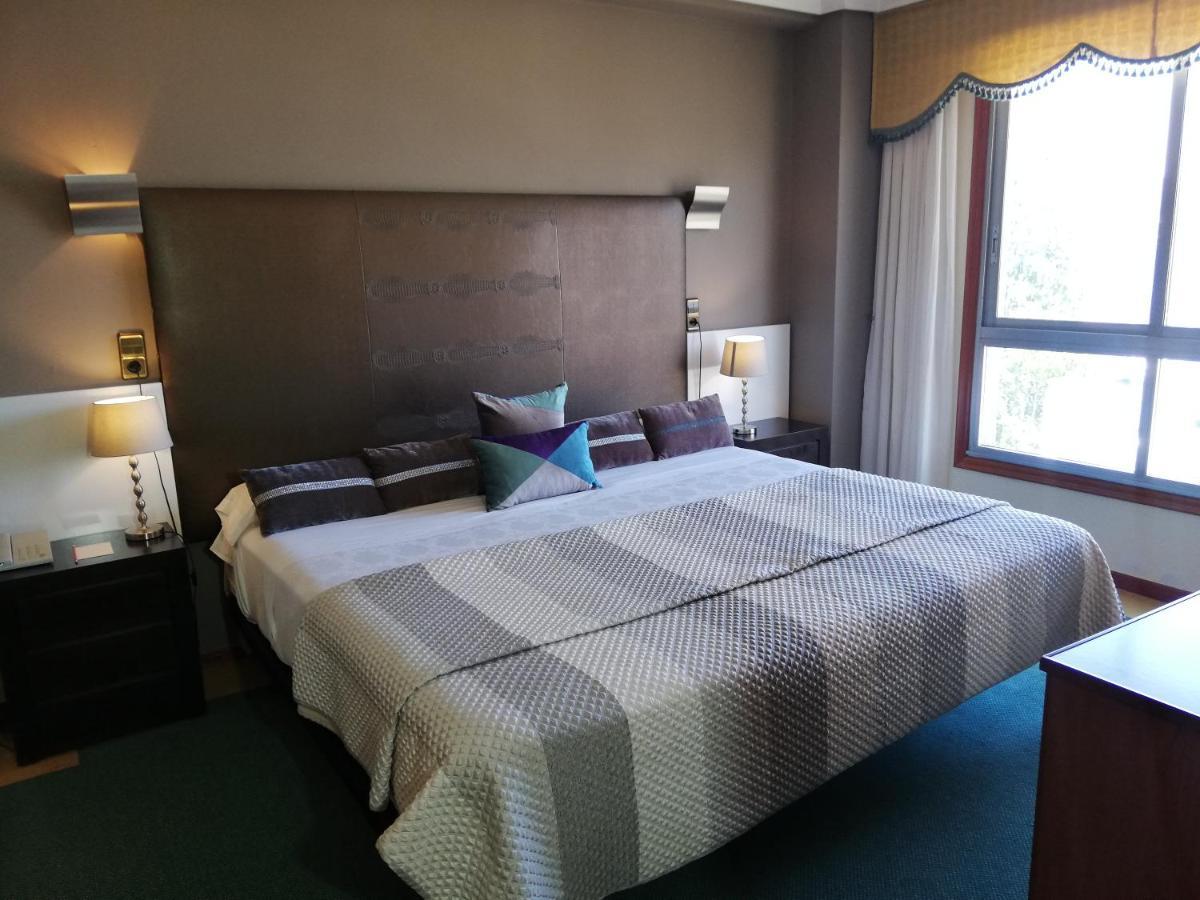 Hotel Ciudad De Виго Экстерьер фото