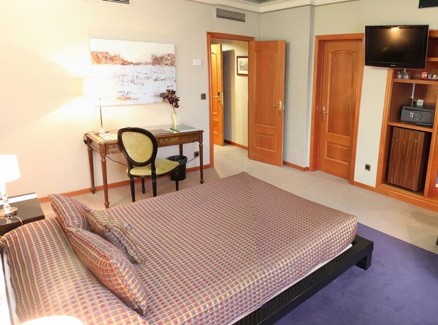 Hotel Ciudad De Виго Экстерьер фото