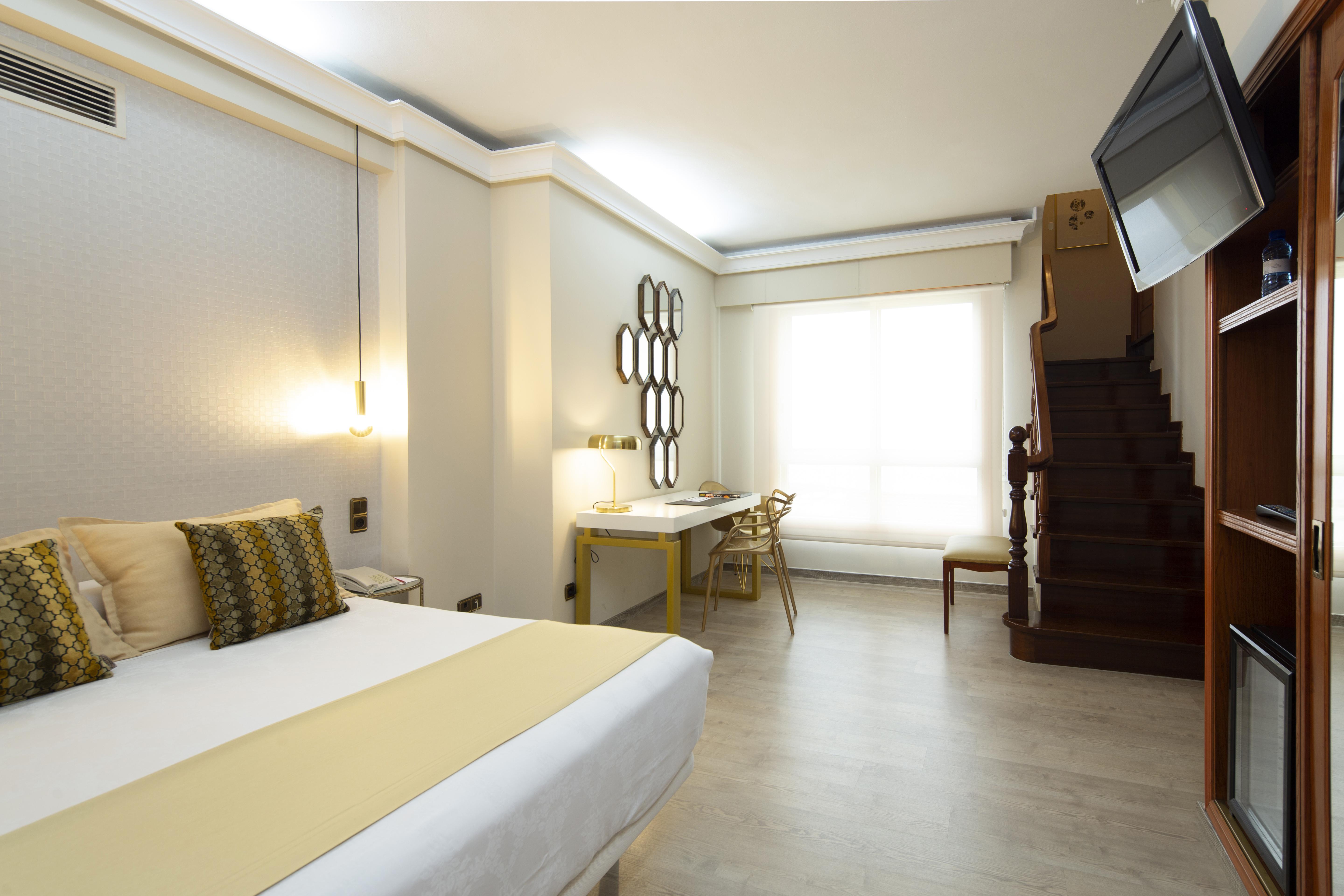 Hotel Ciudad De Виго Экстерьер фото