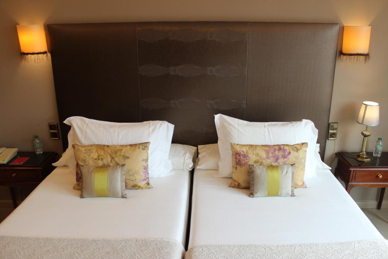 Hotel Ciudad De Виго Экстерьер фото