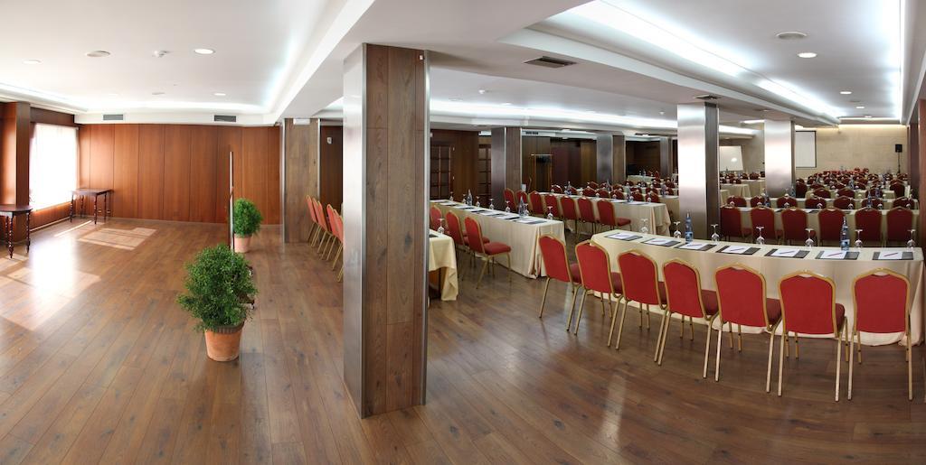 Hotel Ciudad De Виго Экстерьер фото